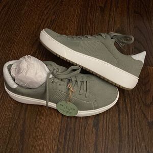 Sofft Recycled Knit Sneakers in Green Size 8